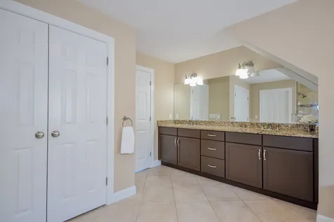 81 Boxwood Lane Dover NH 03820