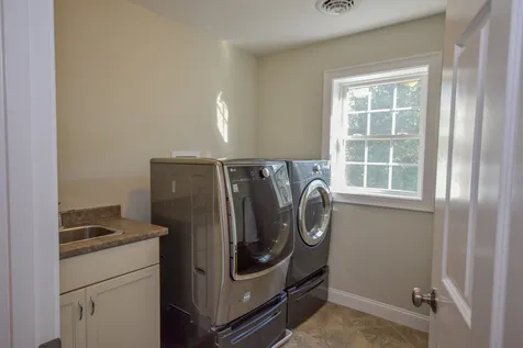 81 Boxwood Lane Dover NH 03820