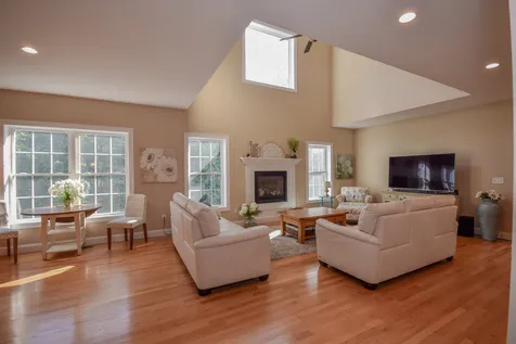 81 Boxwood Lane Dover NH 03820