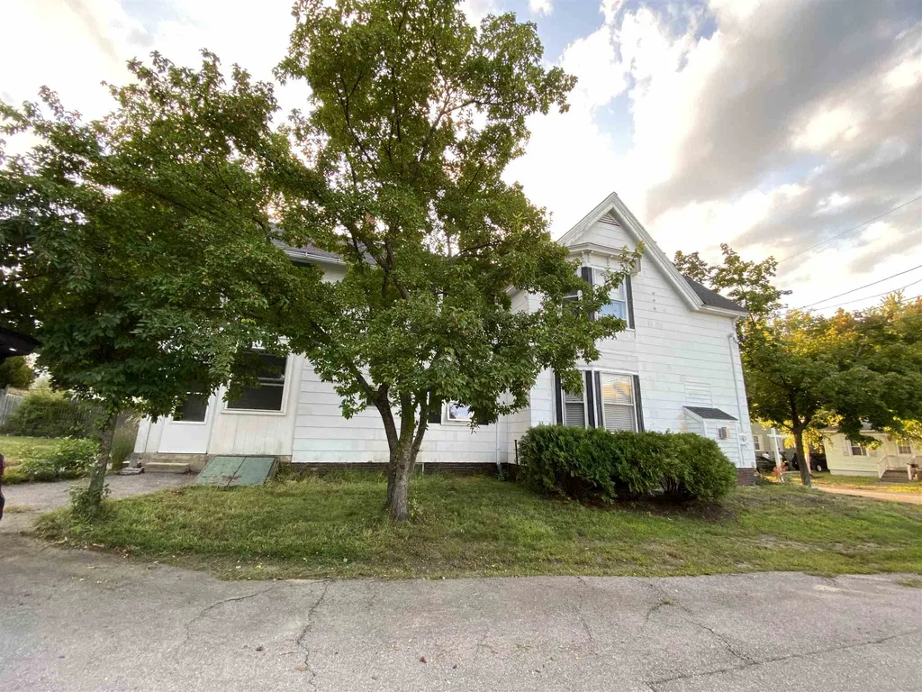 867 Clay Street Manchester NH 03103
