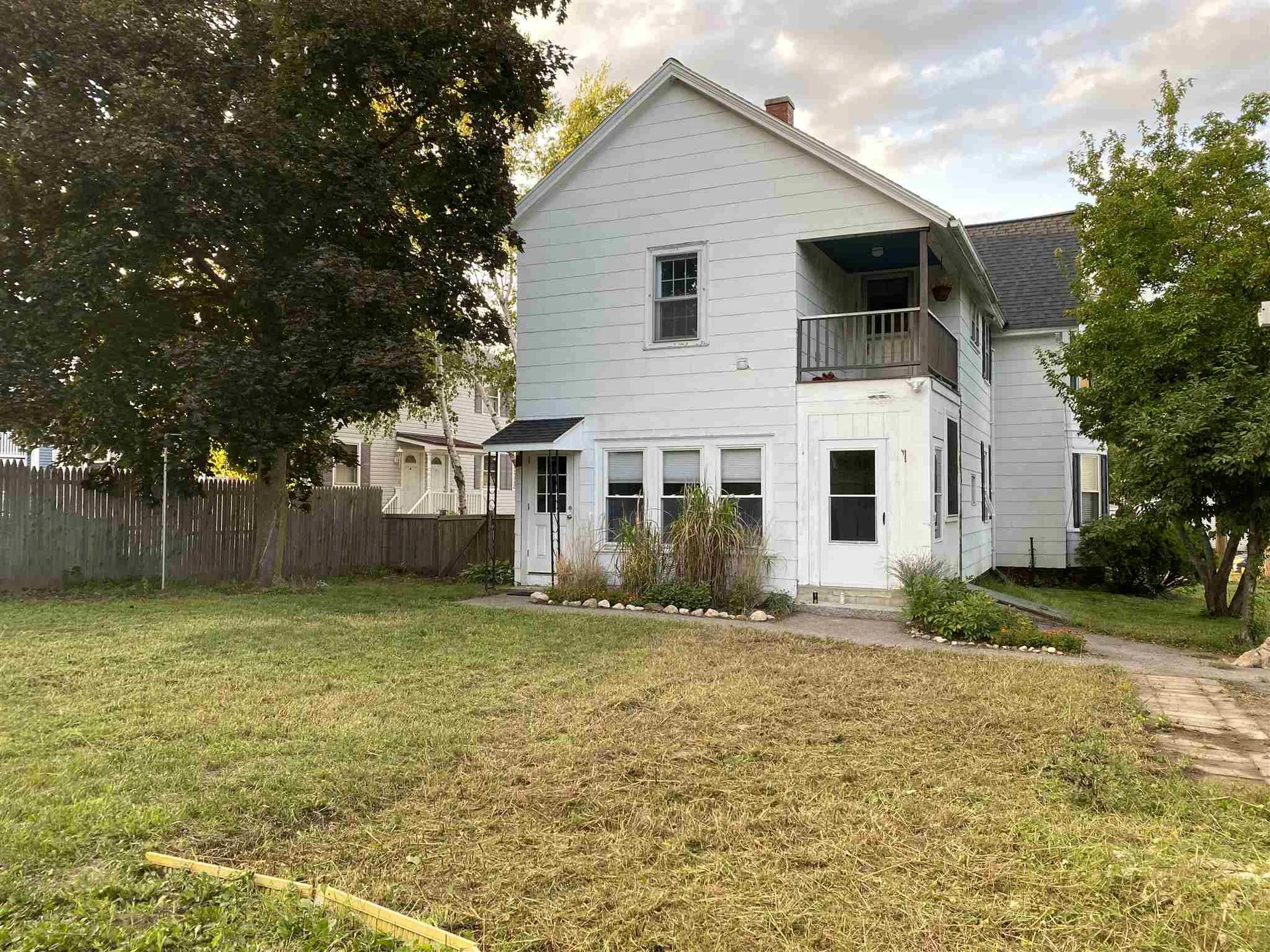 867 Clay Street Manchester NH 03103