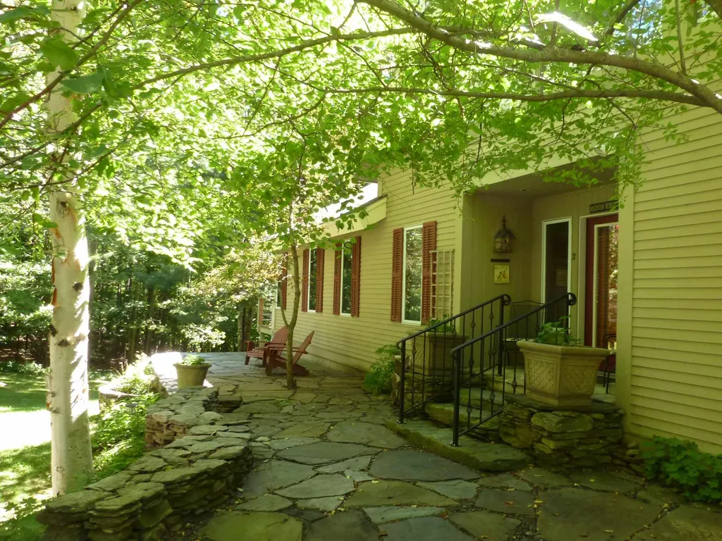 831 Phen Basin Road Fayston VT 05673