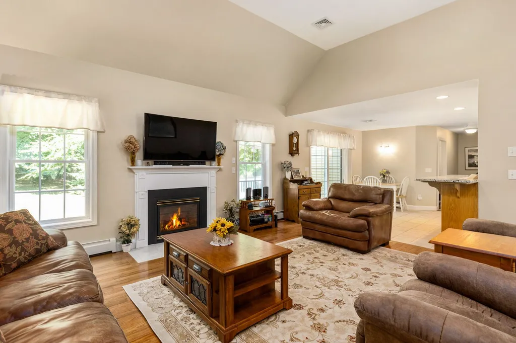 3 Homestead Lane Brentwood NH 03833