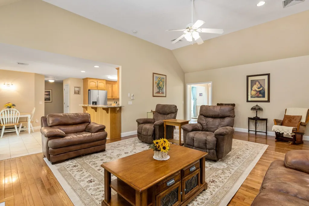 3 Homestead Lane Brentwood NH 03833