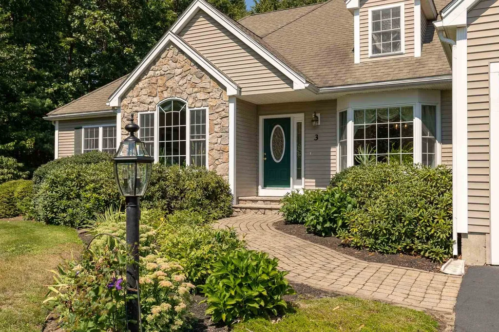 3 Homestead Lane Brentwood NH 03833