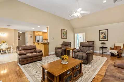 3 Homestead Lane Brentwood NH 03833