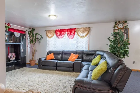 14 Riverside Avenue Hudson NH 03051