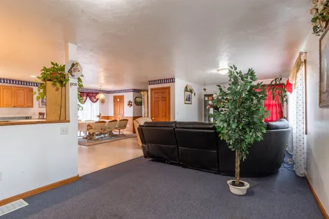 14 Riverside Avenue Hudson NH 03051