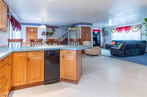 14 Riverside Avenue Hudson NH 03051