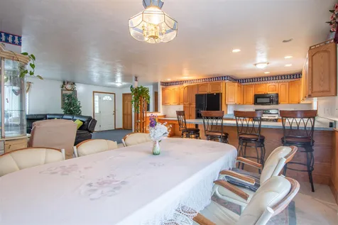 14 Riverside Avenue Hudson NH 03051