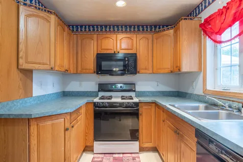 14 Riverside Avenue Hudson NH 03051