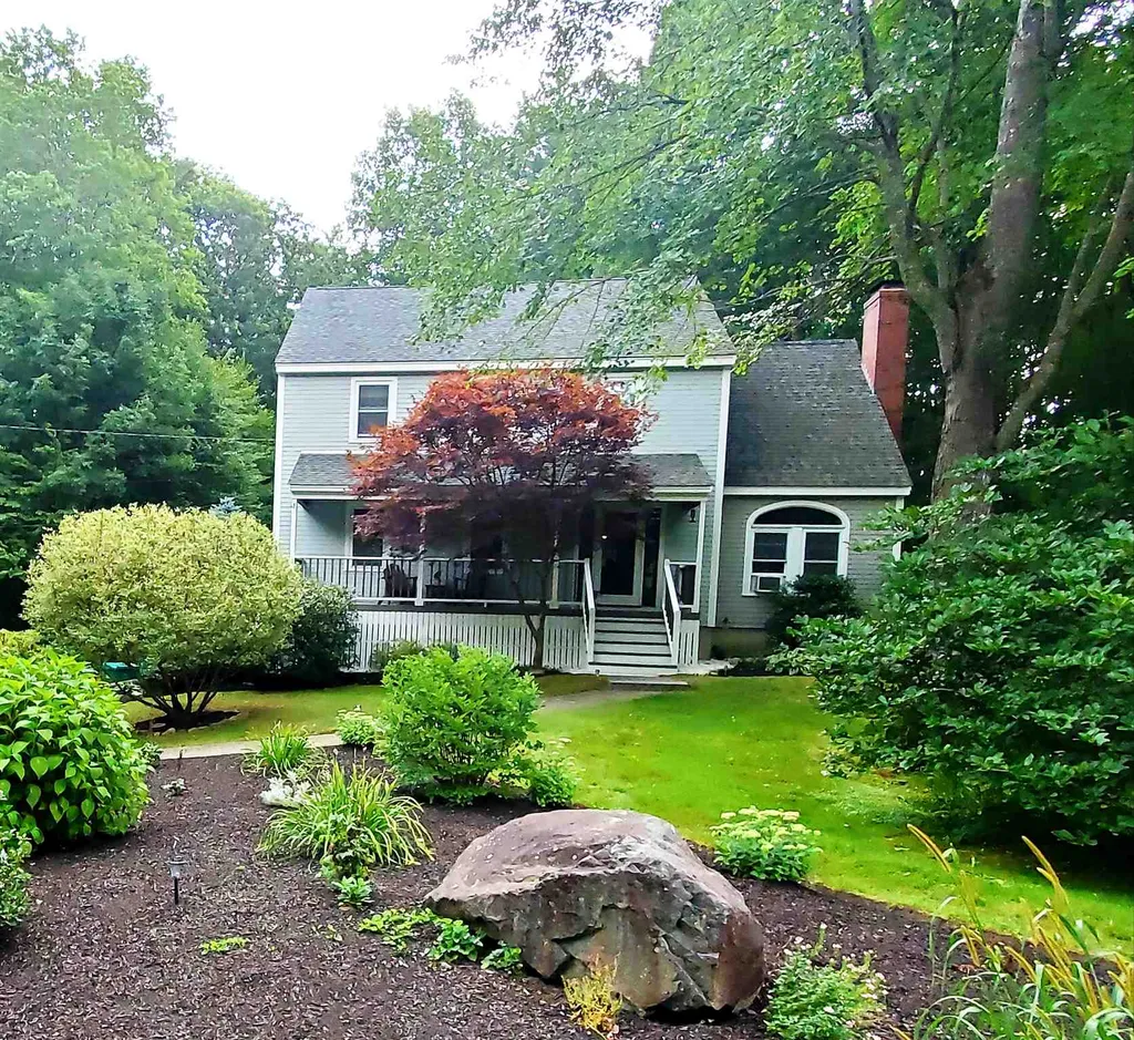 2 Greystone Road East Kingston NH 03827