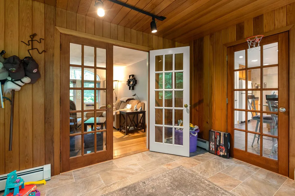 2 Greystone Road East Kingston NH 03827