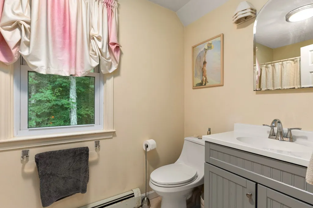 2 Greystone Road East Kingston NH 03827