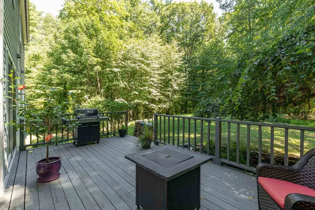 2 Greystone Road East Kingston NH 03827
