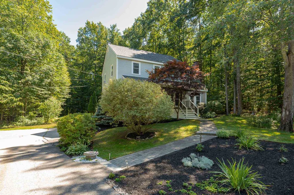 2 Greystone Road East Kingston NH 03827