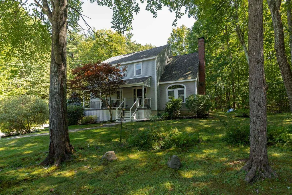 2 Greystone Road East Kingston NH 03827
