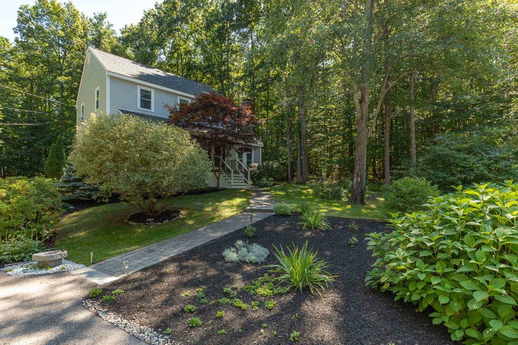 2 Greystone Road East Kingston NH 03827