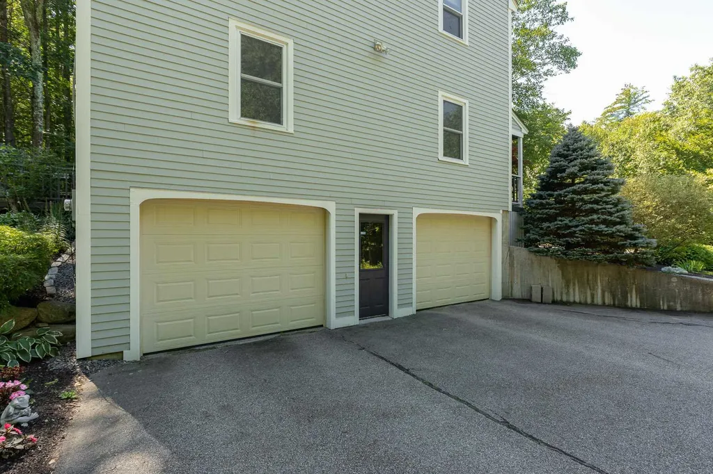 2 Greystone Road East Kingston NH 03827