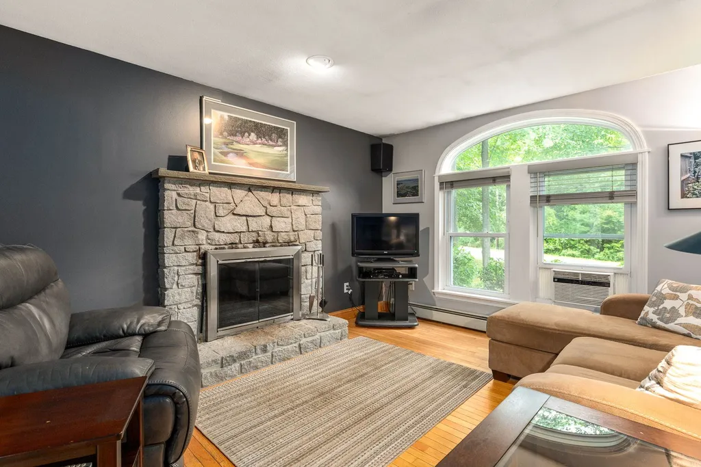 2 Greystone Road East Kingston NH 03827