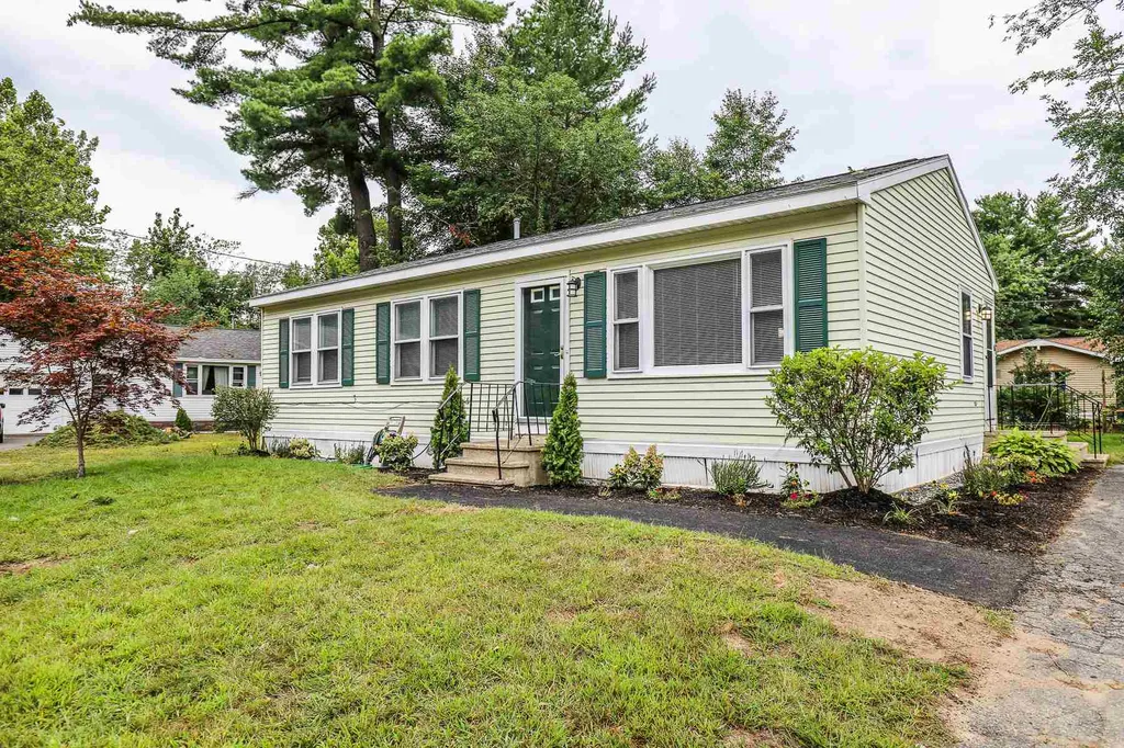 5 Reading Road Nashua NH 03062