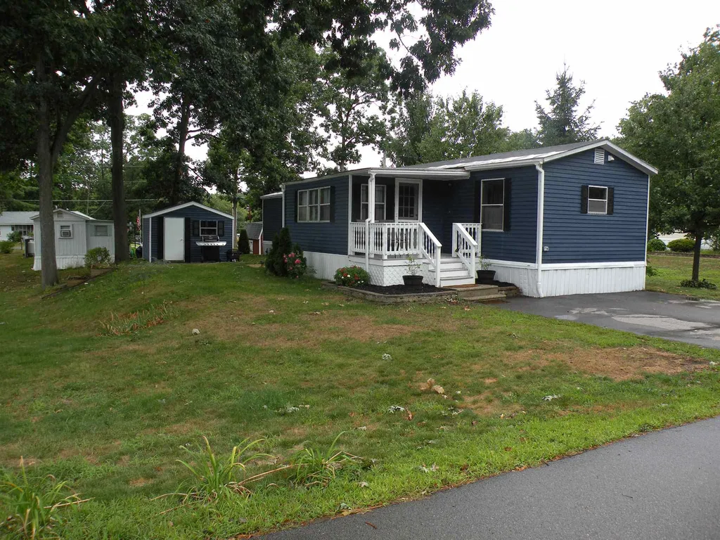 3 Birch Ridge Trail Nashua NH 03062