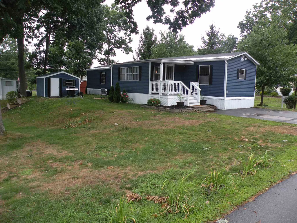 3 Birch Ridge Trail Nashua NH 03062