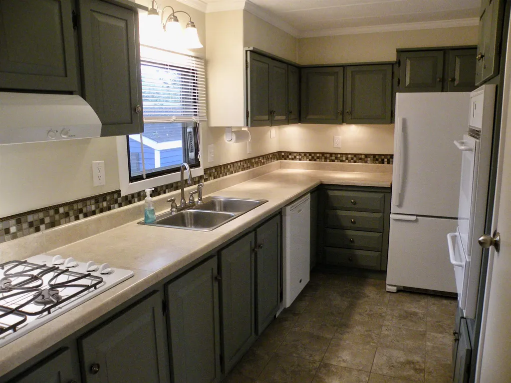 3 Birch Ridge Trail Nashua NH 03062