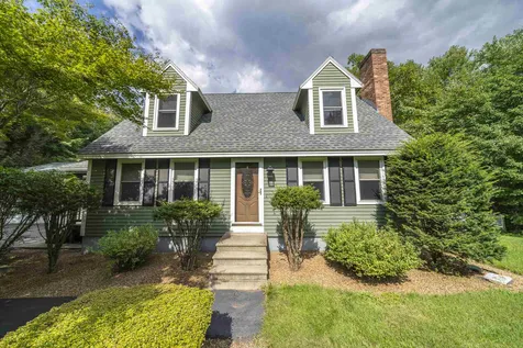 6 Whidden Lane Litchfield NH 03052