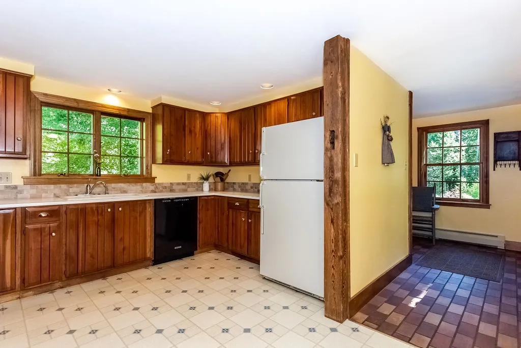 160 Sherborne Road Barrington NH 03825
