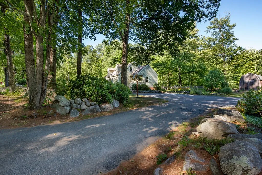 160 Sherborne Road Barrington NH 03825