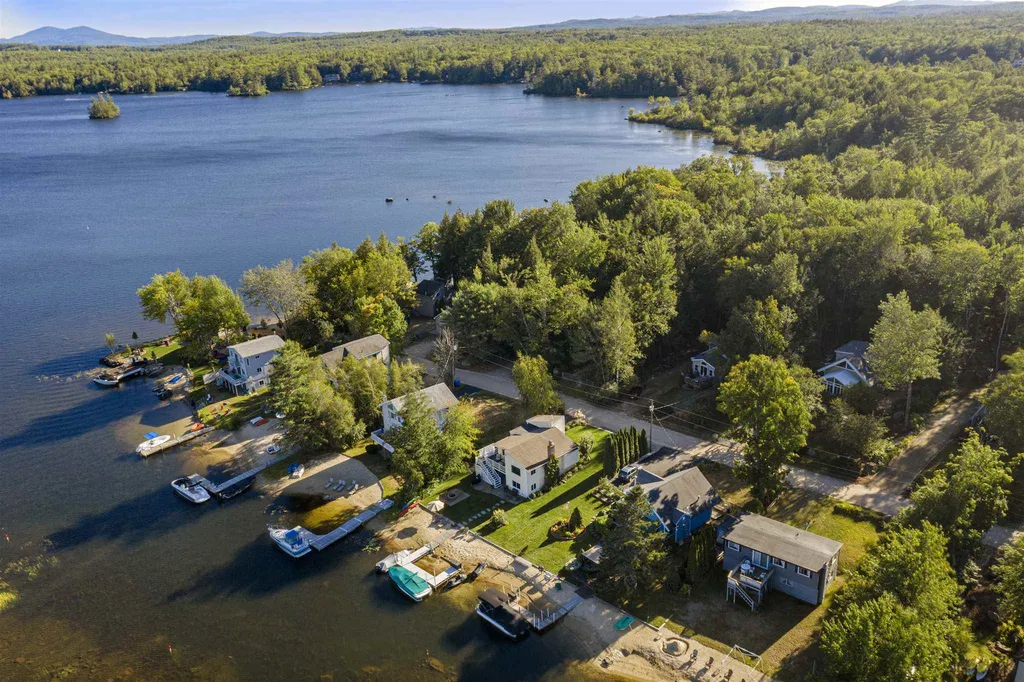 17 Blueberry Lane Moultonborough NH 03254