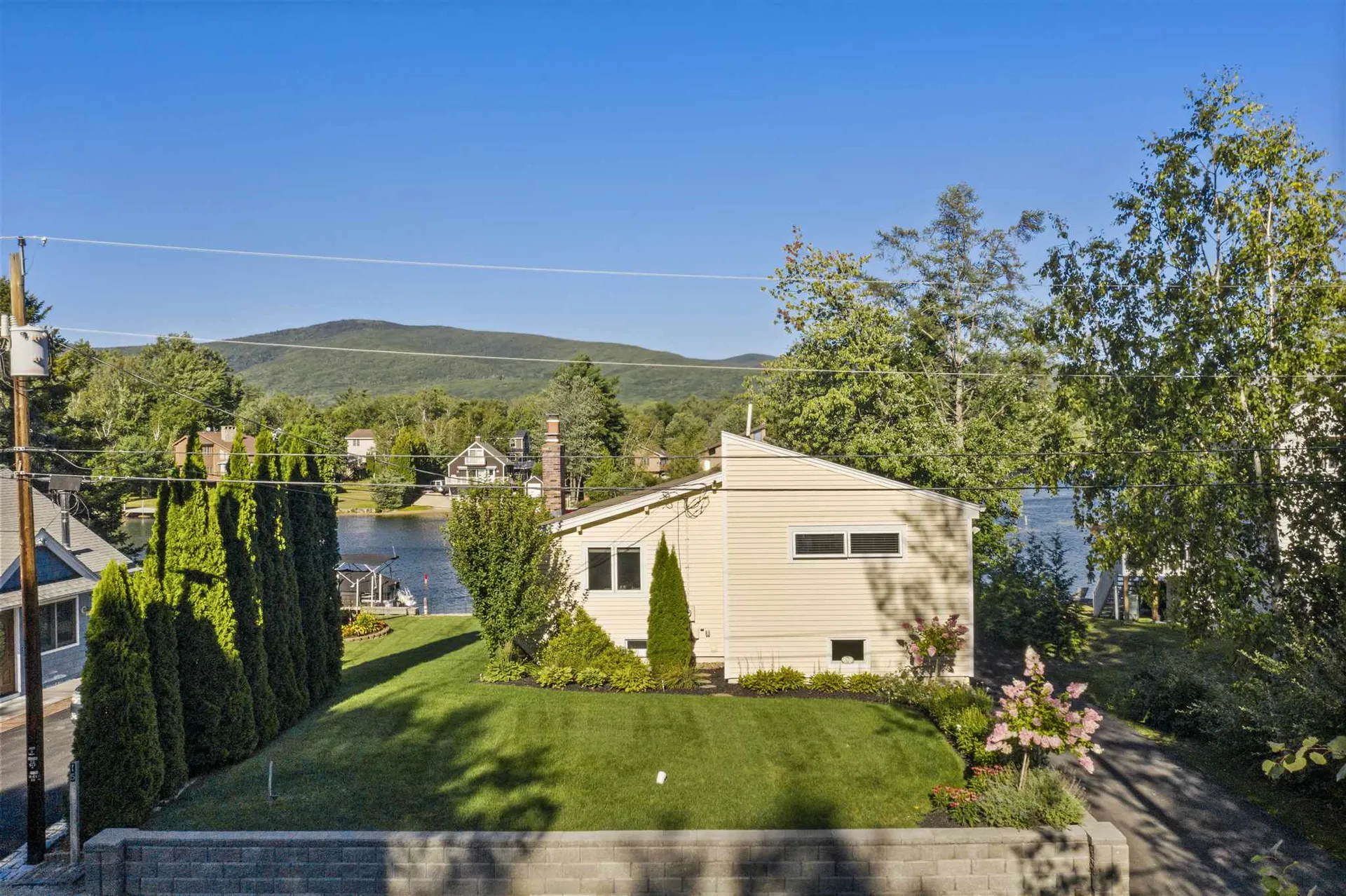 17 Blueberry Lane Moultonborough NH 03254