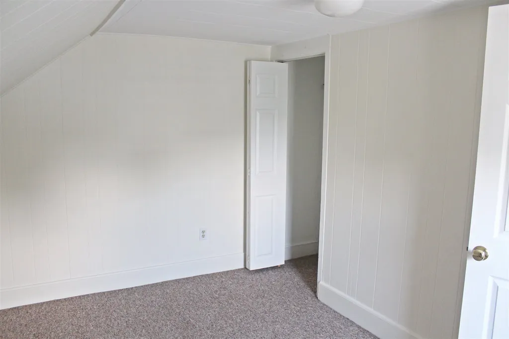 23 Myrtle Street Rochester NH 03867