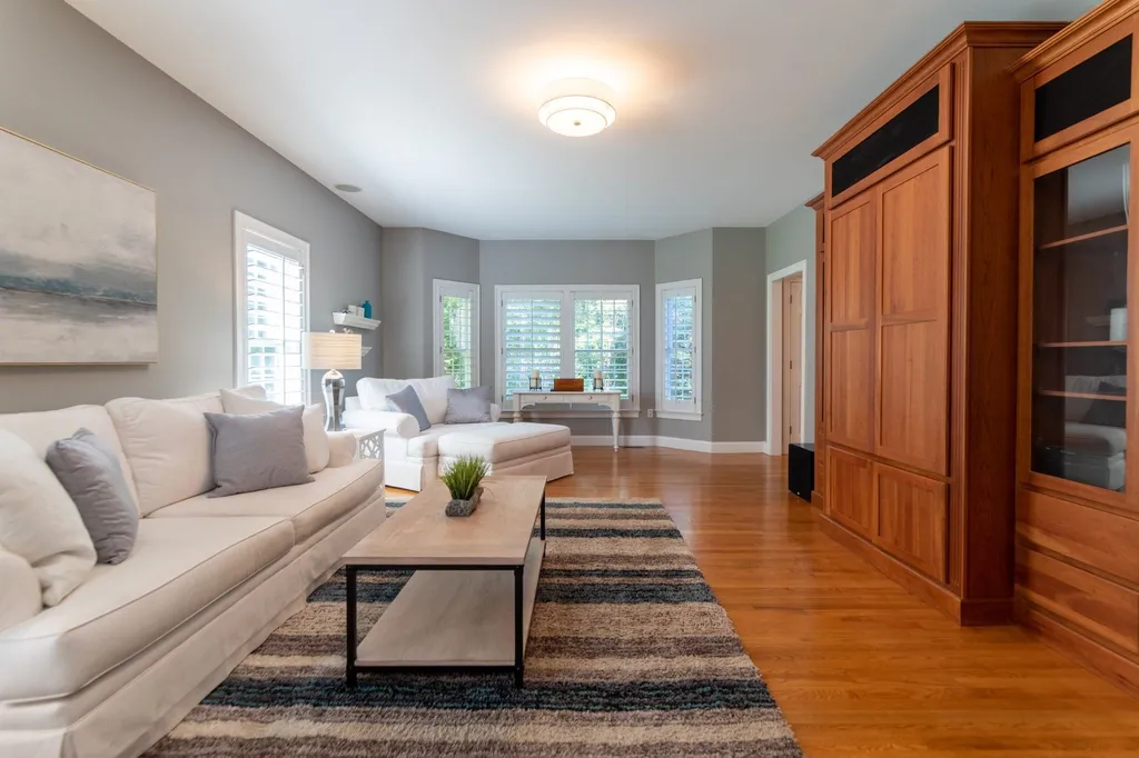 9 Batchelder Lane Hampton Falls NH 03844