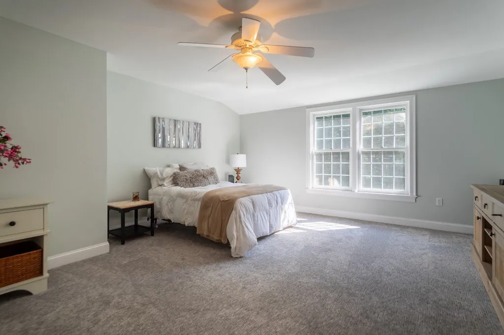 9 Batchelder Lane Hampton Falls NH 03844