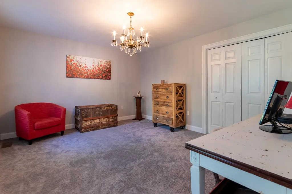 9 Batchelder Lane Hampton Falls NH 03844