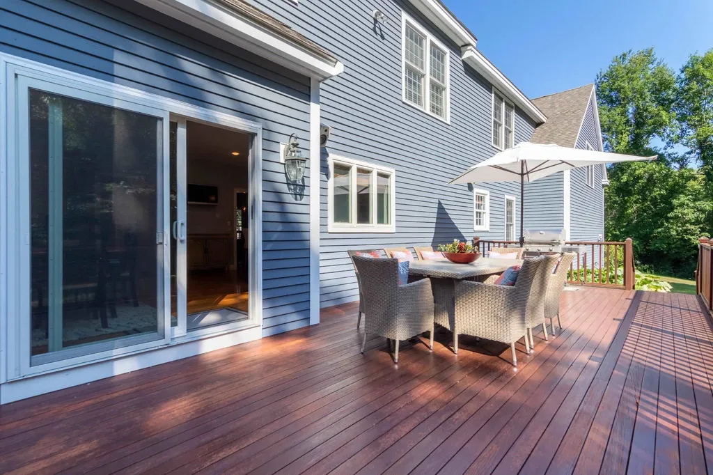 9 Batchelder Lane Hampton Falls NH 03844