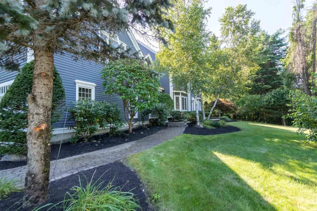 9 Batchelder Lane Hampton Falls NH 03844
