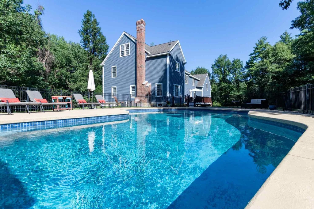 9 Batchelder Lane Hampton Falls NH 03844