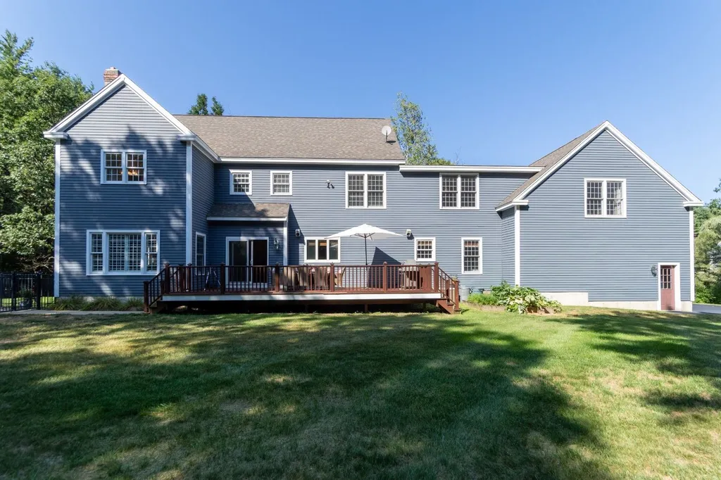 9 Batchelder Lane Hampton Falls NH 03844