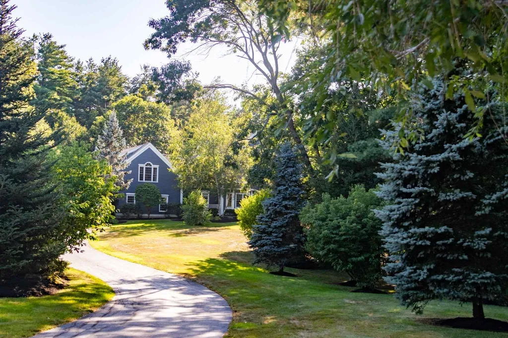 9 Batchelder Lane Hampton Falls NH 03844