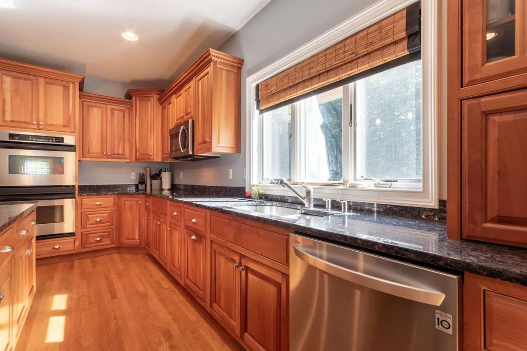 9 Batchelder Lane Hampton Falls NH 03844