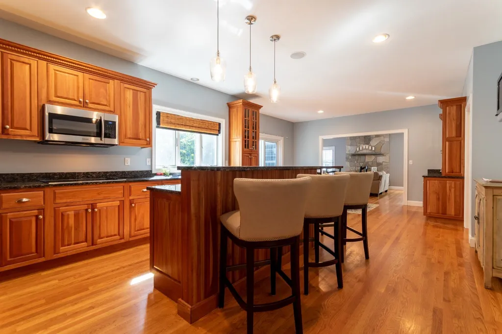 9 Batchelder Lane Hampton Falls NH 03844