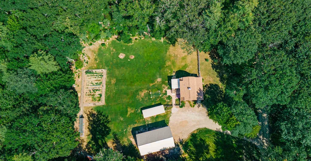 18 Welch Road Canterbury NH 03224