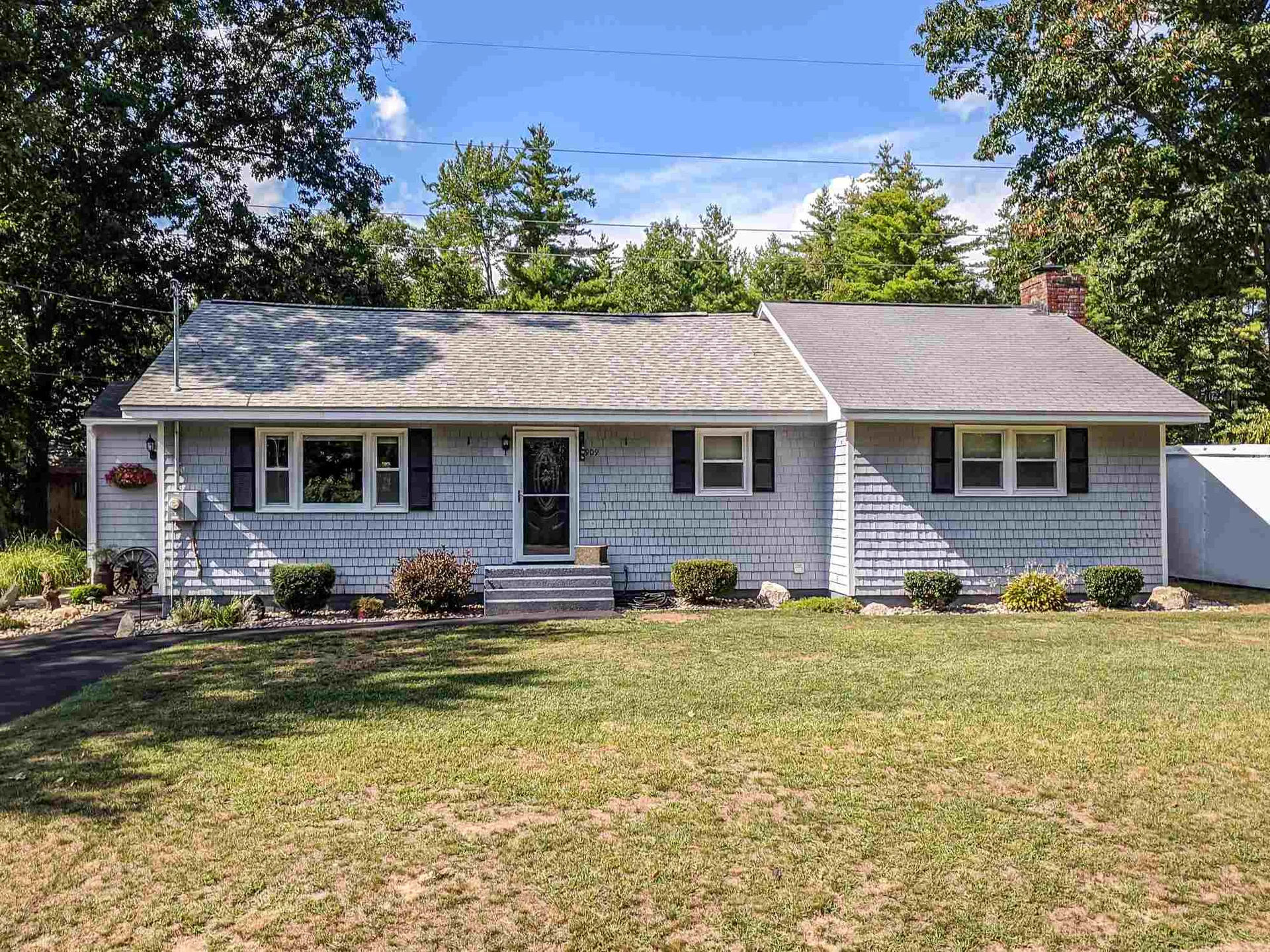 909 High Street Candia NH 03034