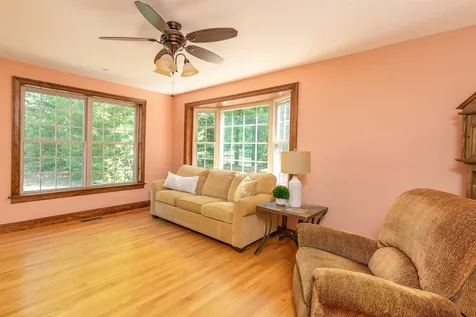 11 Keneval Avenue Boscawen NH 03303