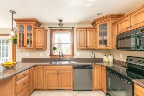 11 Keneval Avenue Boscawen NH 03303
