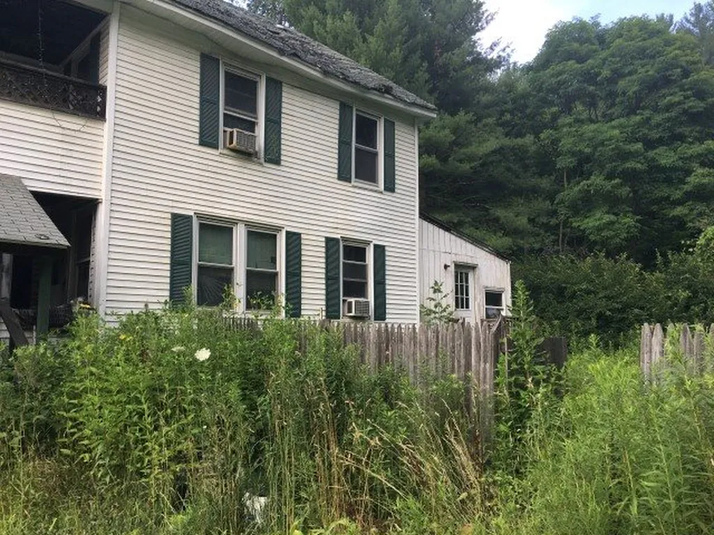 542 Vt Route 30 Newfane VT 05345