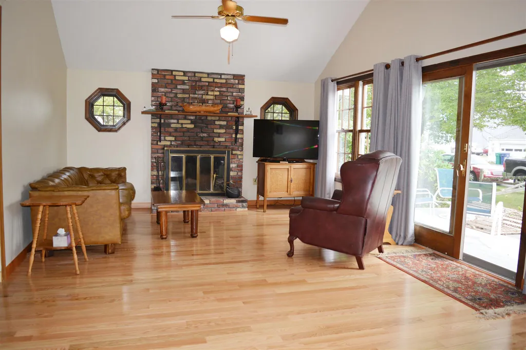 126 Kings Highway Hampton NH 03842